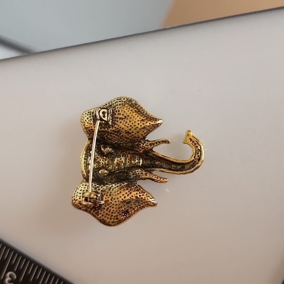 BOHO  Elephant brooch Antique Gold - Picture 6 of 6
